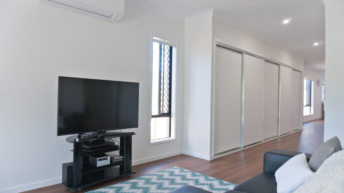 Thornland SDA Living and Hallway