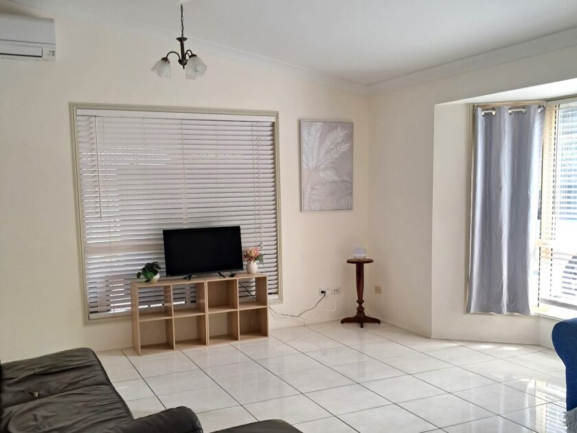 26 old rollo dr living