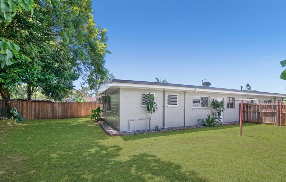 8 A Mania St Backyard