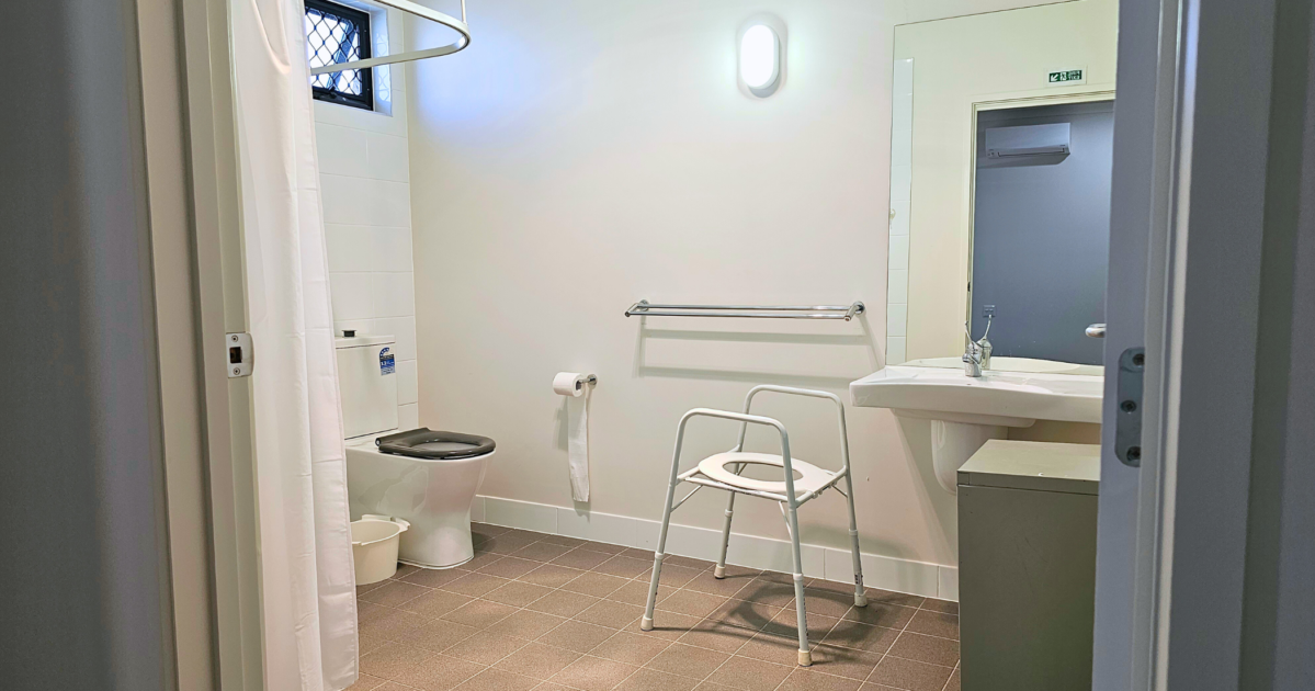 Bathroom 10 Sharp Crescent Branyan QLD