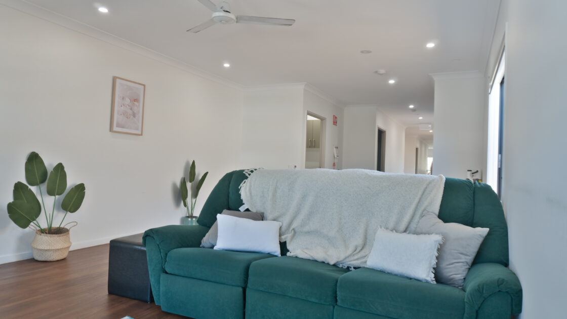 Thornland SDA Sitting