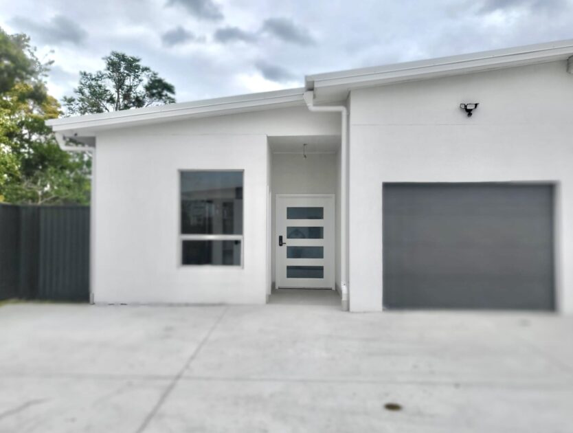 Frontage Booval robust SDA Villa